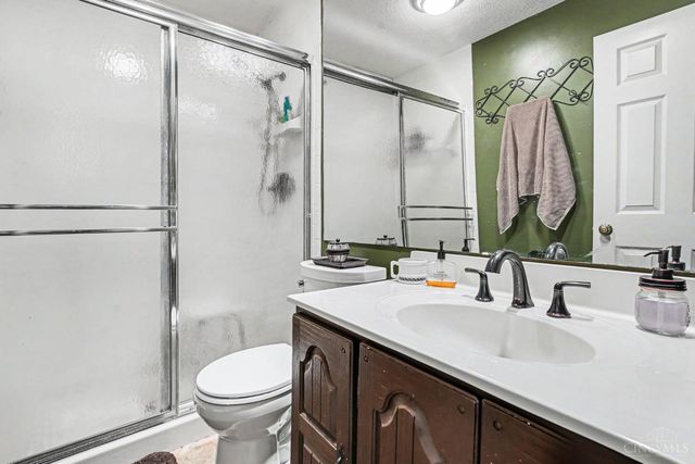1326 Pennsbury Drive, Green Twp, OH 45238