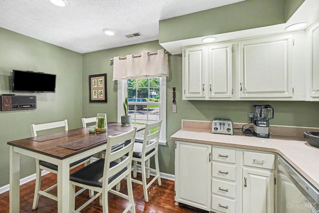 1326 Pennsbury Drive, Green Twp, OH 45238