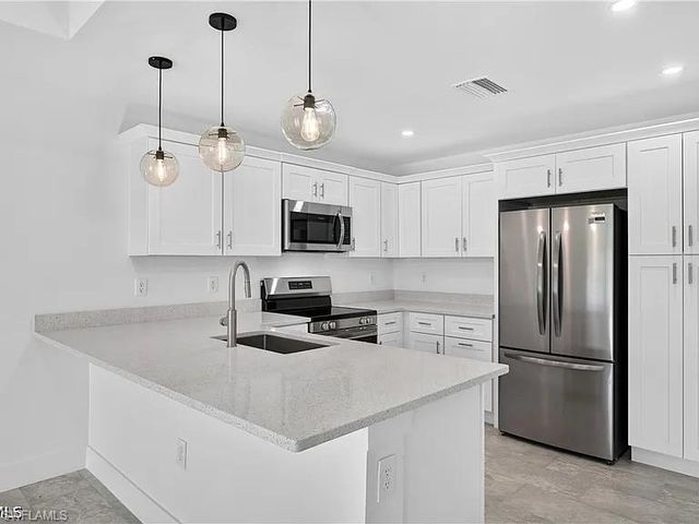 4688 Golfview BLVD, Lehigh Acres, FL 33973
