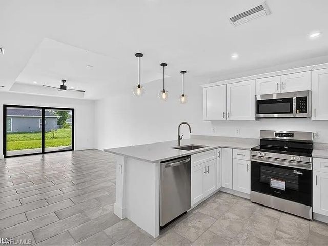 4688 Golfview BLVD, Lehigh Acres, FL 33973