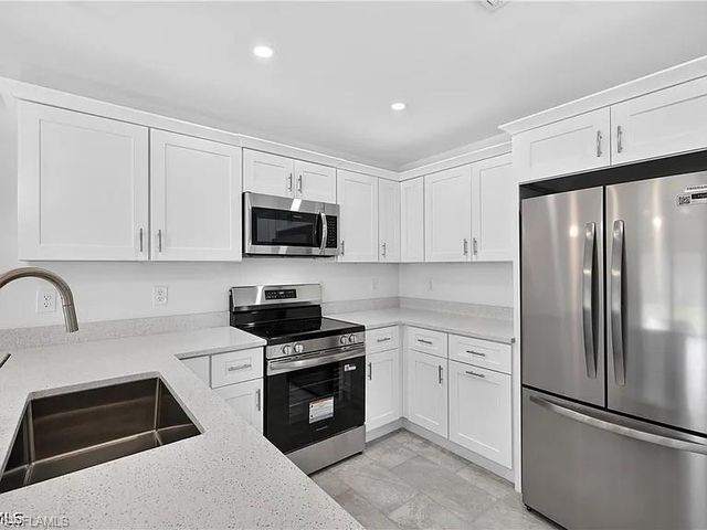 4688 Golfview BLVD, Lehigh Acres, FL 33973