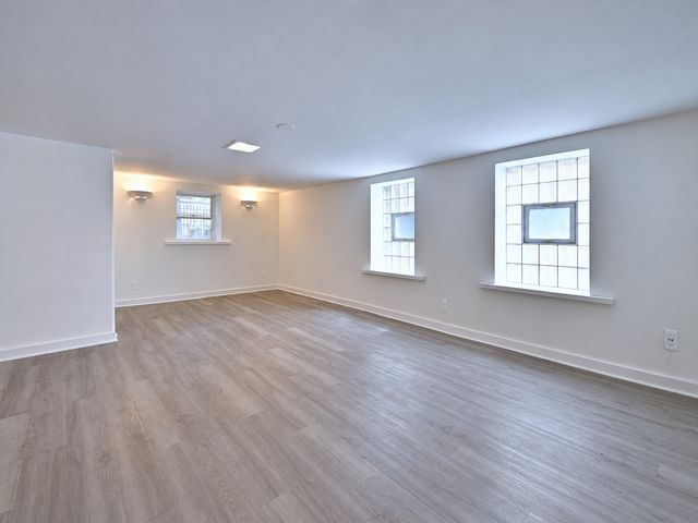 2932 N Lakewood Avenue B, Chicago, IL 60657