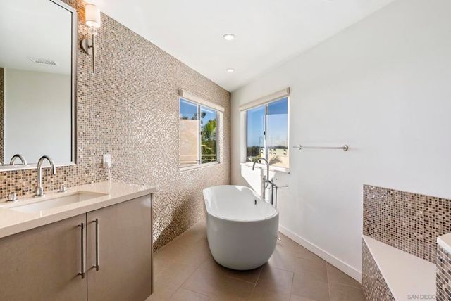 13721 Pine Needles, Del Mar, CA 92014