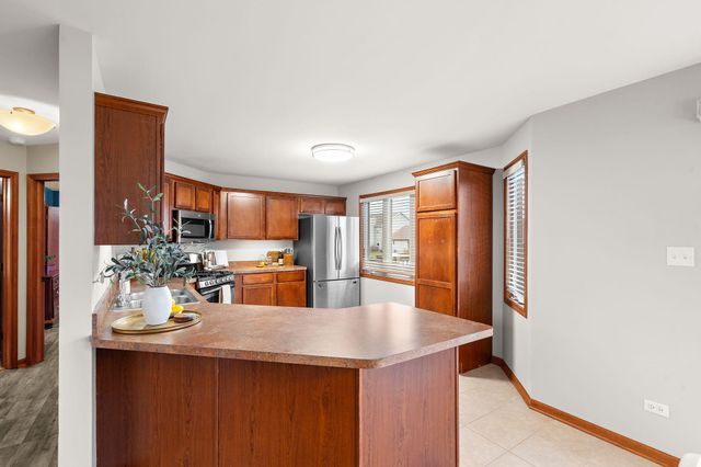 10396 Adler Cove, St. John, IN 46373