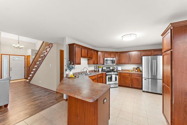 10396 Adler Cove, St. John, IN 46373