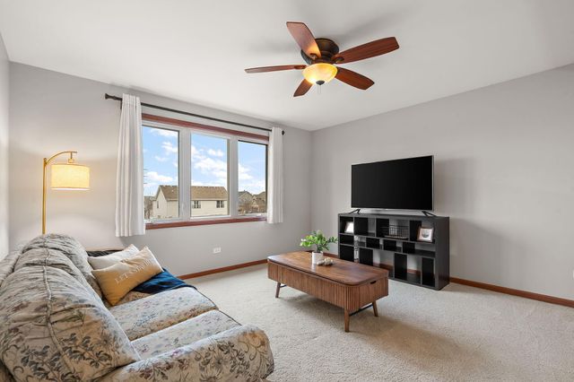 10396 Adler Cove, St. John, IN 46373