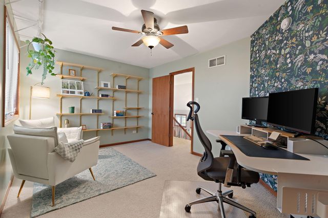 10396 Adler Cove, St. John, IN 46373