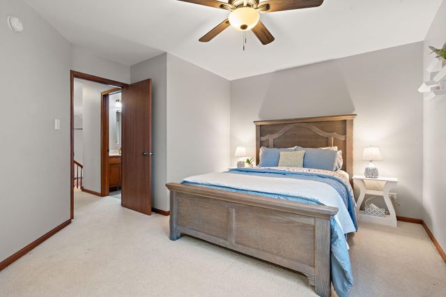 10396 Adler Cove, St. John, IN 46373