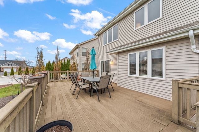 10396 Adler Cove, St. John, IN 46373