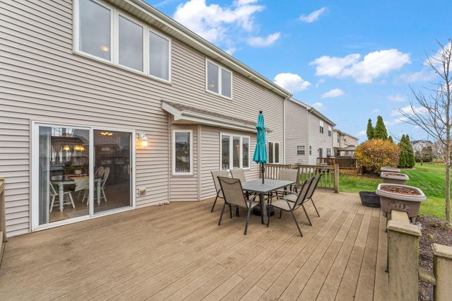 10396 Adler Cove, St. John, IN 46373