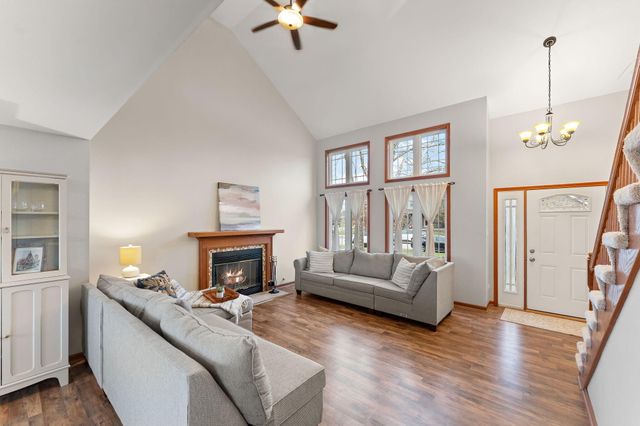 10396 Adler Cove, St. John, IN 46373