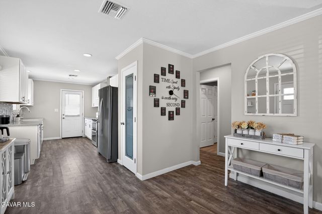 44423 Kingtree Avenue, Lancaster, CA 93534