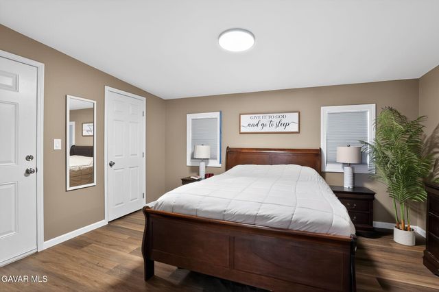 44423 Kingtree Avenue, Lancaster, CA 93534