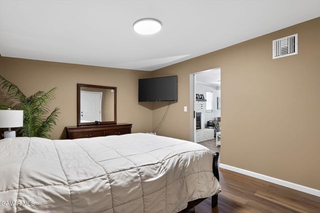 44423 Kingtree Avenue, Lancaster, CA 93534