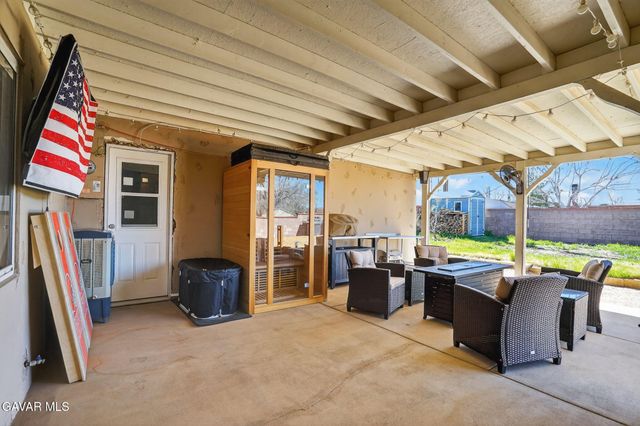 44423 Kingtree Avenue, Lancaster, CA 93534