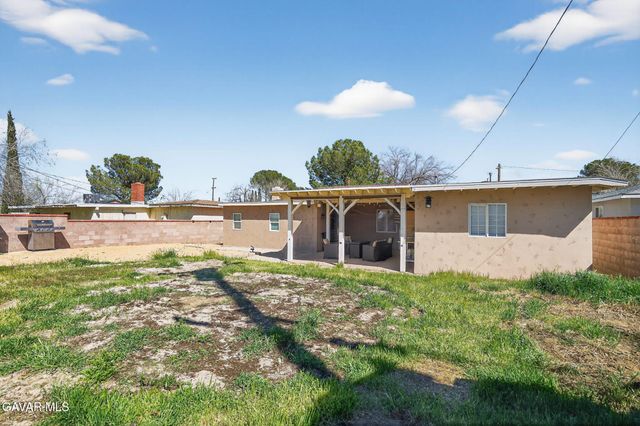 44423 Kingtree Avenue, Lancaster, CA 93534
