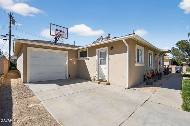44423 Kingtree Avenue, Lancaster, CA 93534