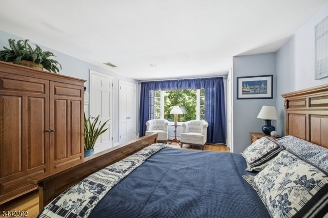 75 Green Hill Rd, Kinnelon Boro, NJ 07405