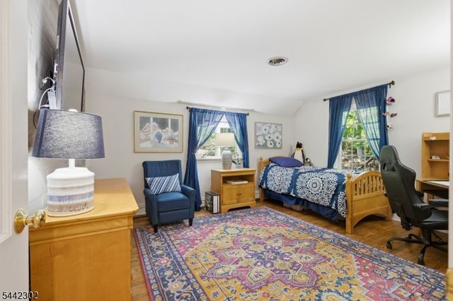 75 Green Hill Rd, Kinnelon Boro, NJ 07405