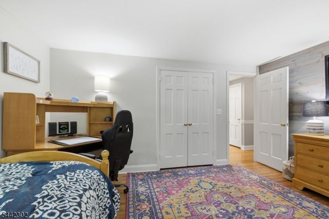 75 Green Hill Rd, Kinnelon Boro, NJ 07405