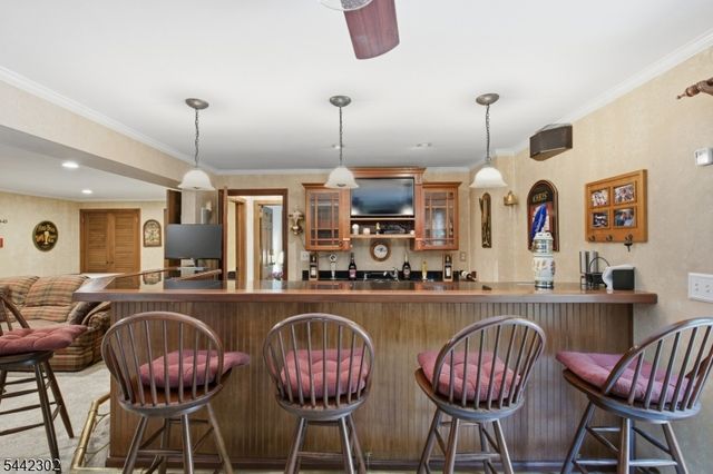 75 Green Hill Rd, Kinnelon Boro, NJ 07405