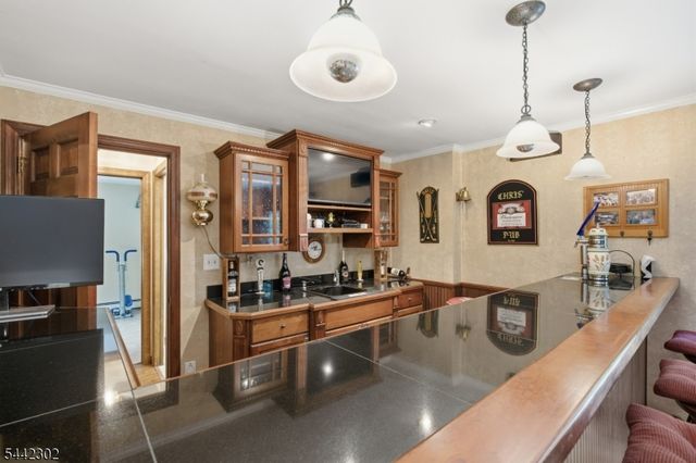 75 Green Hill Rd, Kinnelon Boro, NJ 07405