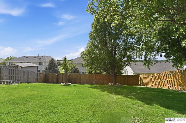 7928 S 161st Terrace, Omaha, NE 68136