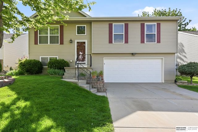 7928 S 161st Terrace, Omaha, NE 68136