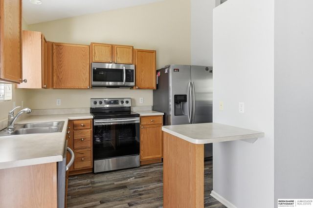 7928 S 161st Terrace, Omaha, NE 68136