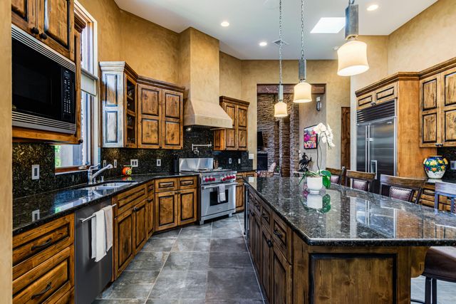 6319 Ghost Flower Trail NE, Albuquerque, NM 87111