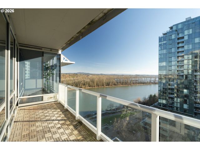 836 S CURRY St 1304, Portland, OR 97239