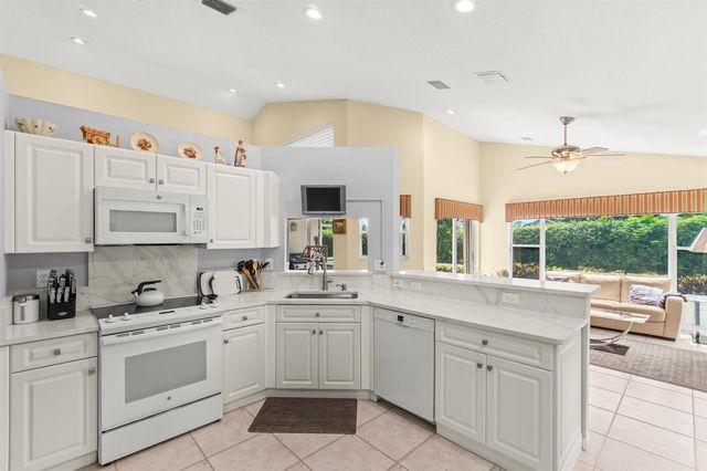 6952 Grenelefe Road, Boynton Beach, FL 33437