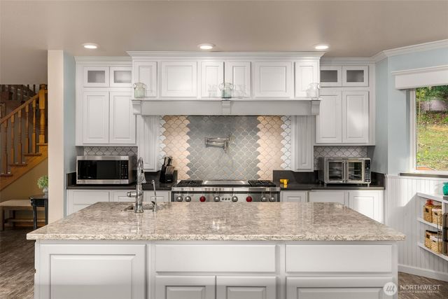 811 Fox Hollow Road, Sequim, WA 98382