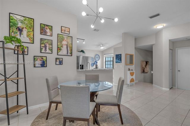 12026 NW 11th St 12026, Pembroke Pines, FL 33026