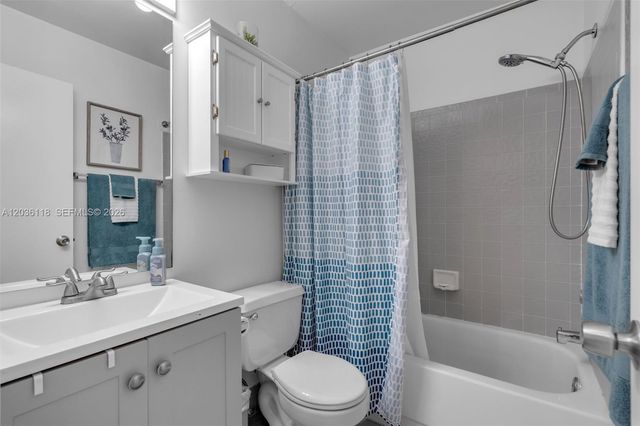 12026 NW 11th St 12026, Pembroke Pines, FL 33026