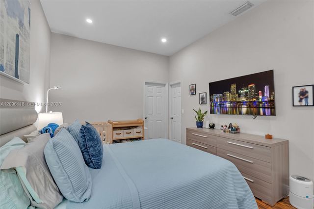 12026 NW 11th St 12026, Pembroke Pines, FL 33026