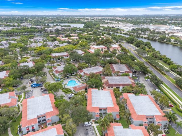 12026 NW 11th St 12026, Pembroke Pines, FL 33026
