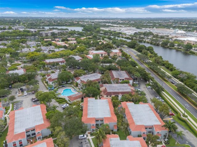 12026 NW 11th St 12026, Pembroke Pines, FL 33026