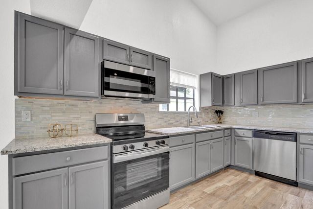 362 SE Crosspoint Drive, Port St. Lucie, FL 34983