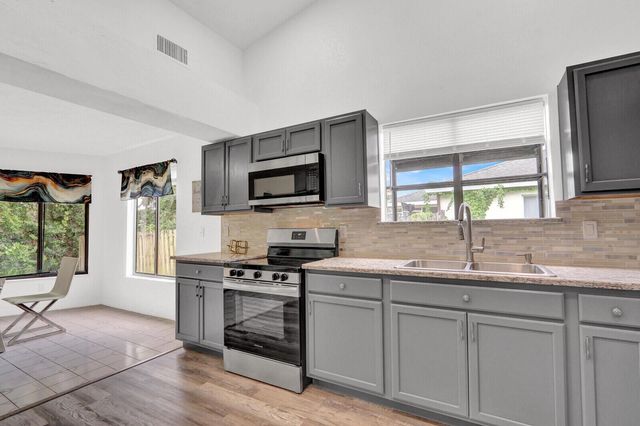 362 SE Crosspoint Drive, Port St. Lucie, FL 34983
