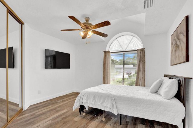 362 SE Crosspoint Drive, Port St. Lucie, FL 34983