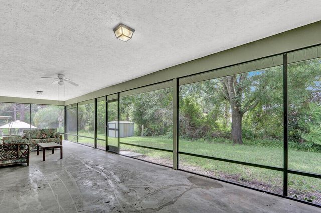 362 SE Crosspoint Drive, Port St. Lucie, FL 34983