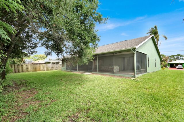 362 SE Crosspoint Drive, Port St. Lucie, FL 34983