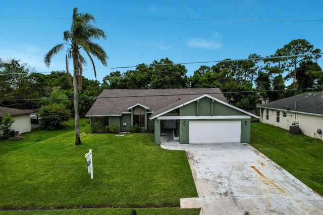 362 SE Crosspoint Drive, Port St. Lucie, FL 34983