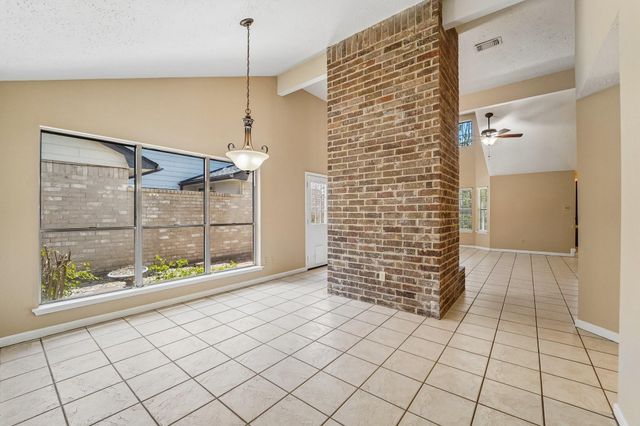 2015 Creek Valley Lane, Sugar Land, TX 77478