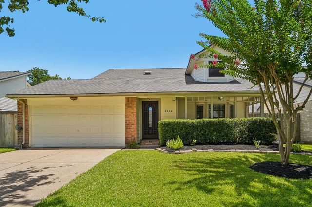 2015 Creek Valley Lane, Sugar Land, TX 77478