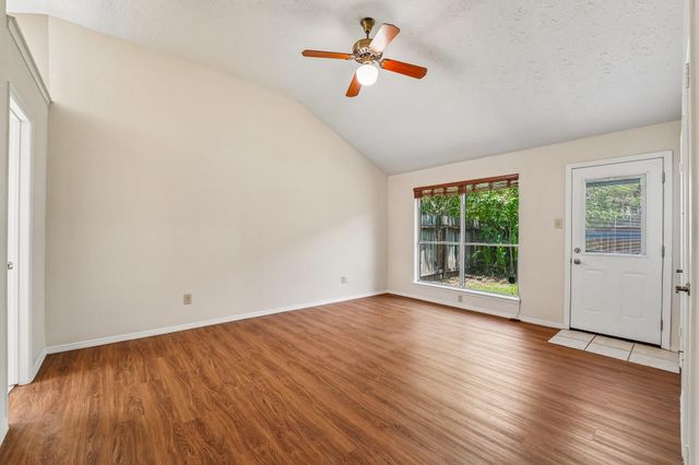 2015 Creek Valley Lane, Sugar Land, TX 77478