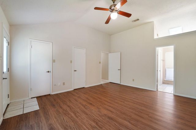 2015 Creek Valley Lane, Sugar Land, TX 77478