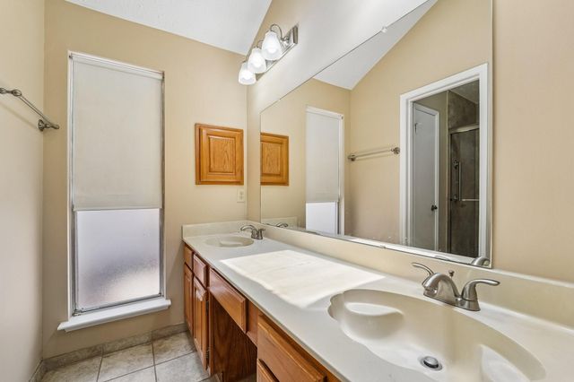 2015 Creek Valley Lane, Sugar Land, TX 77478