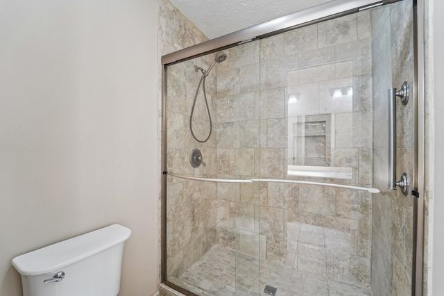 2015 Creek Valley Lane, Sugar Land, TX 77478